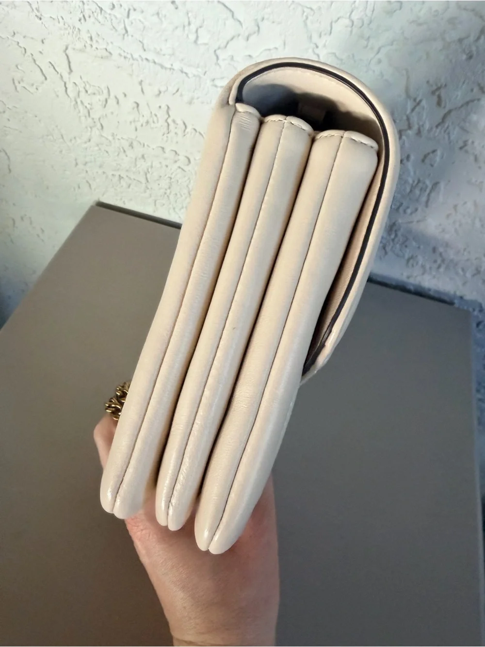 Tory Burch Cream Quilted Leather Shoulder Bag with Gold Chain
